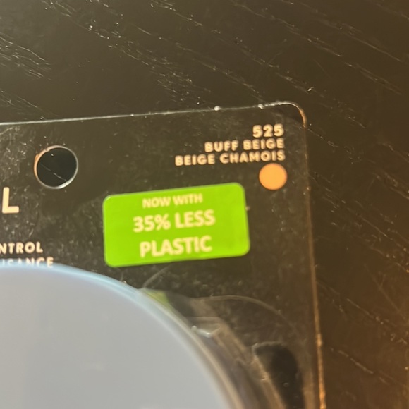 NWT Covergirl Clean Matte Pressed Powder - Picture 4 of 4